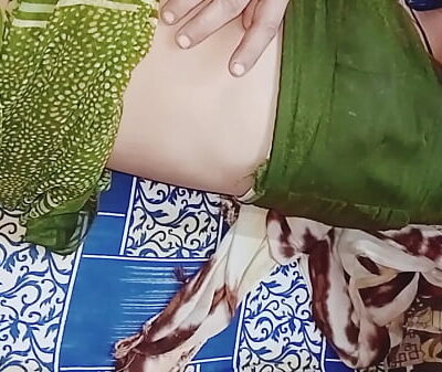 Indian newly married girl was fucked by her husband, full uncut hindi sex video in hindi voice