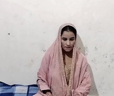 Desi Indian Muslim Girlfriend Fuck Hard In Bathroom