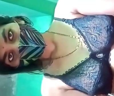 Granddaughter enjoyed sex by putting finger in her pussy, full desi xxx video viral in hindi mms