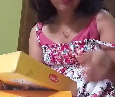 banaras ki ladki ne apne birthday par dikhaya choot desi viral sexy video mms