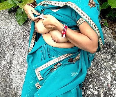 लण्ड की भूखी सौतेली माँ को जंगल के पहाड़ों में ले जाकर चोदा
